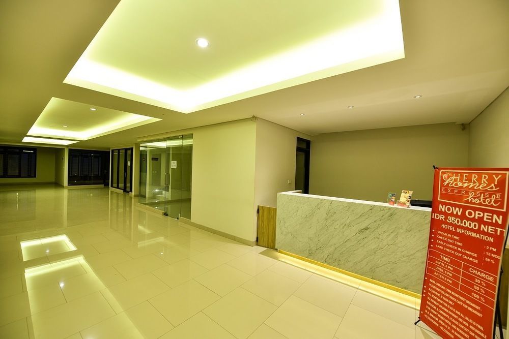 Cherry Homes Express Hotel Bandung Exterior photo