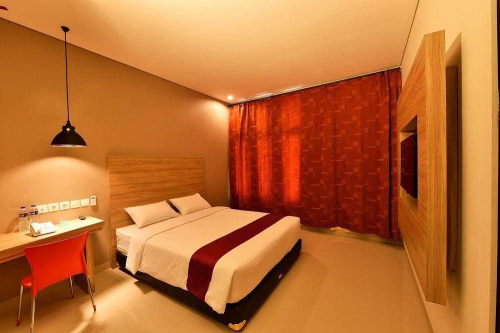 Cherry Homes Express Hotel Bandung Exterior photo